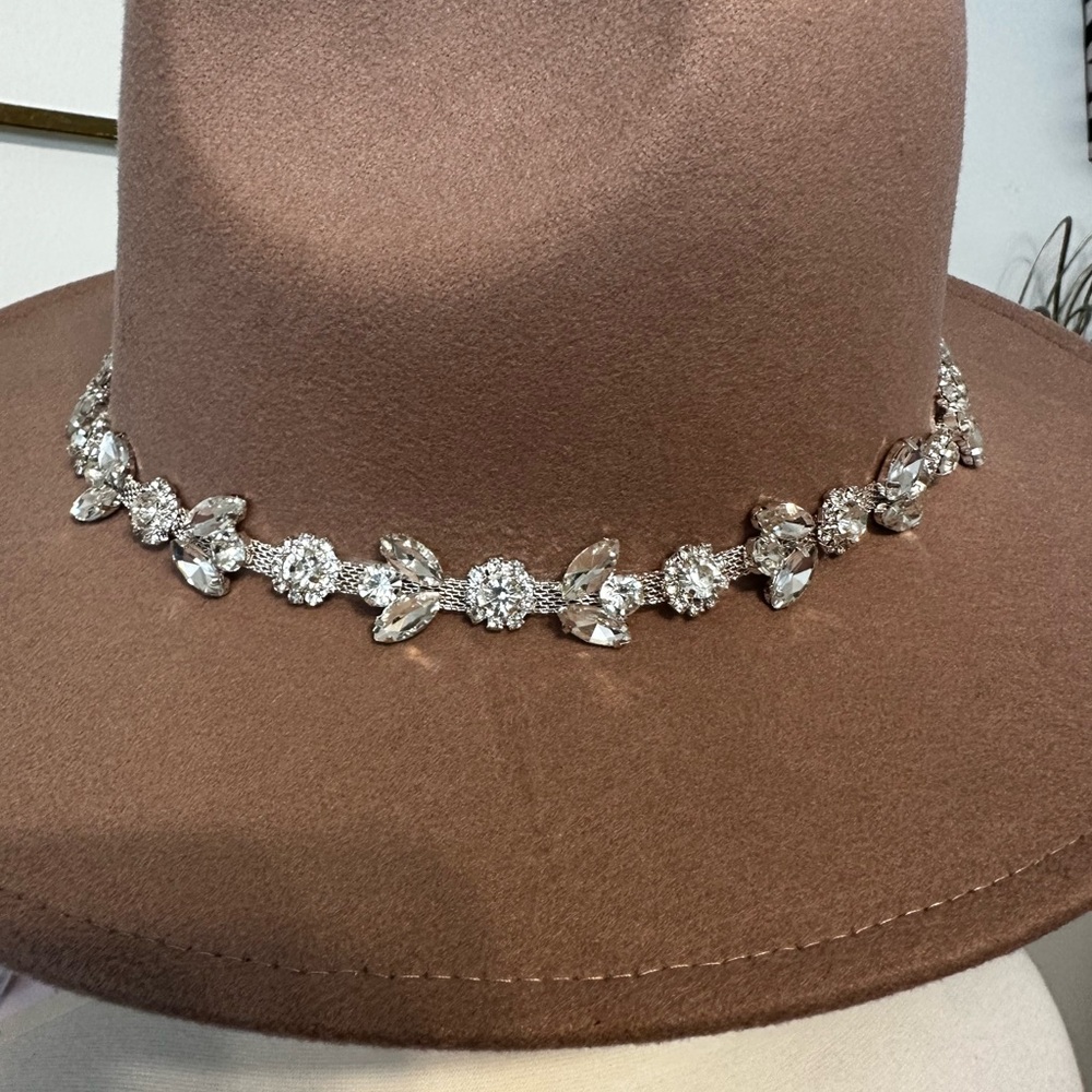 Brown cowgirl Hat with Silver Embellishments - Picture 4 of 11
